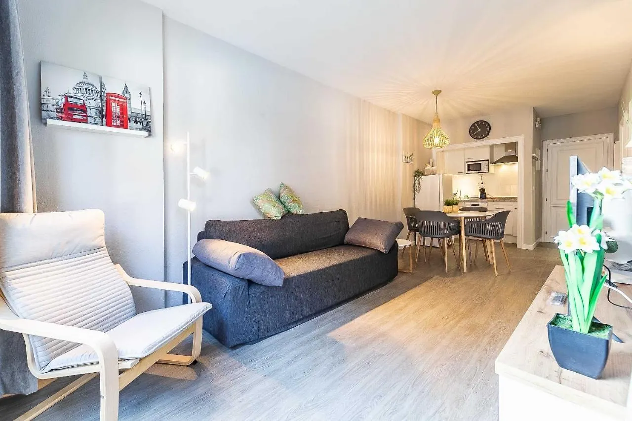 76-Lovely Beach Front Apartment In Fuengirola